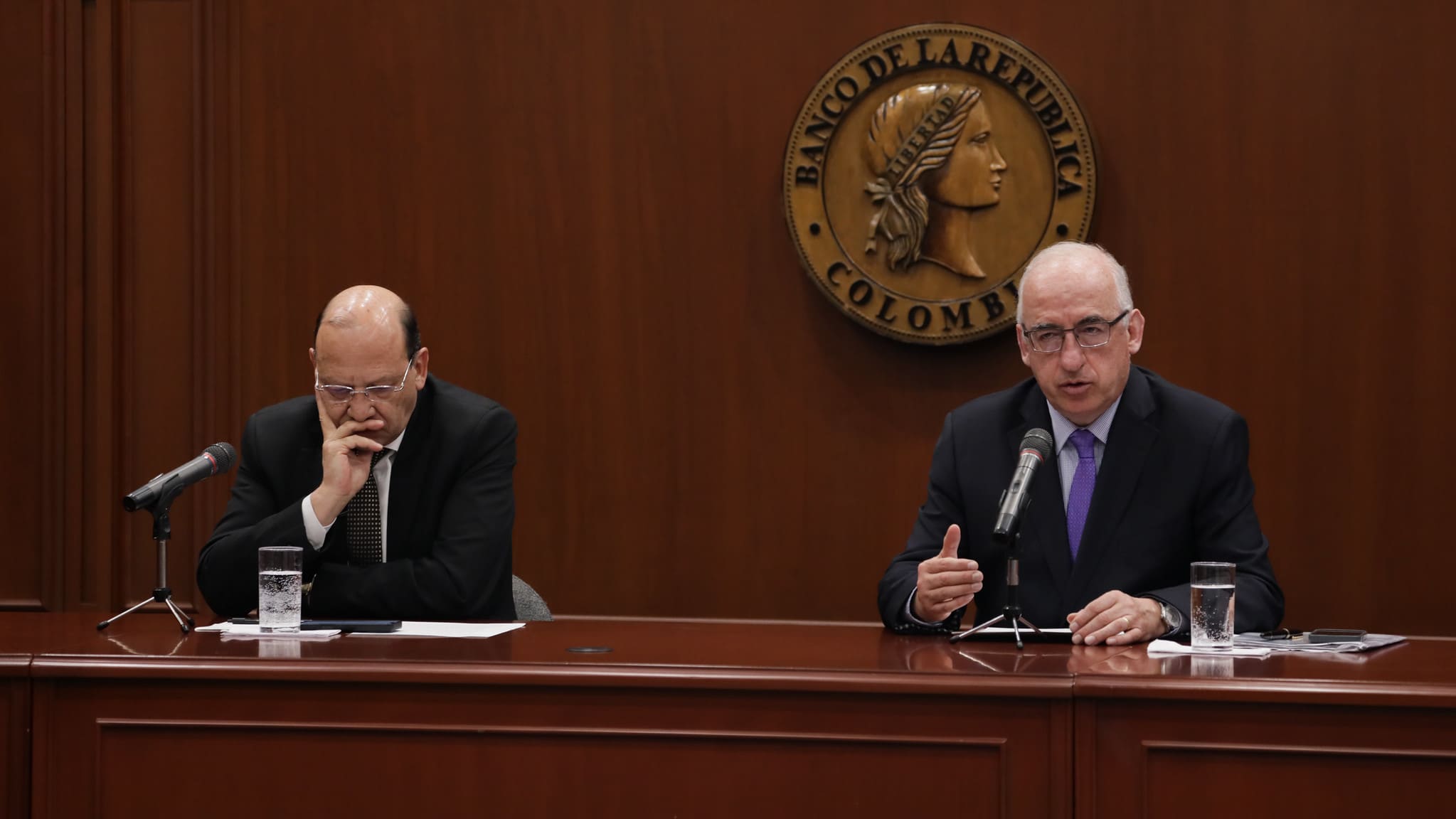 Ministro de Hacienda en rueda de prensa del Banco de la República 